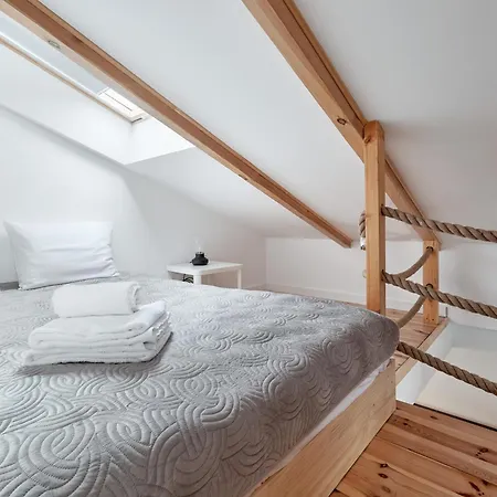 Daire Starolecka With Mezzanine Poznan